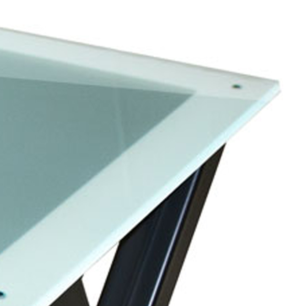  Artikelbild 2 des Artikels “Glastisch im Loft-Design “